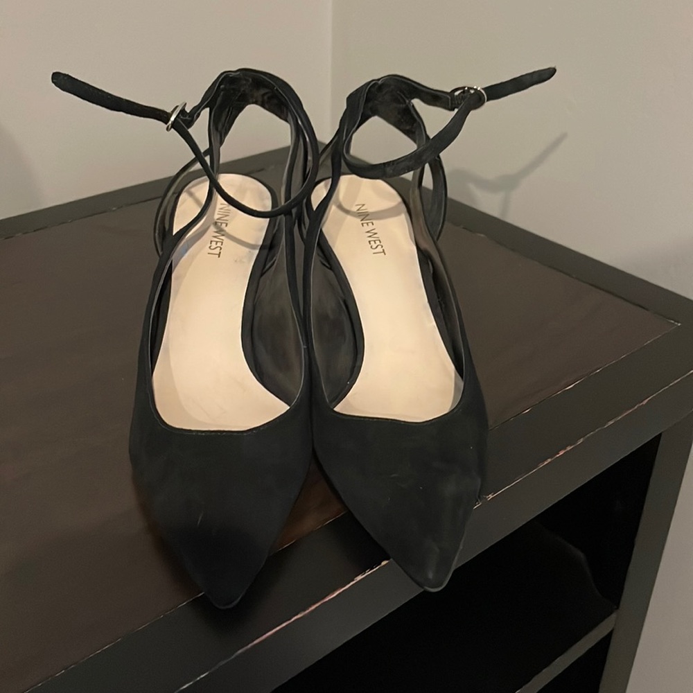Nine West kitten heal suede shoes